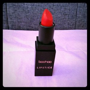 Boohoo lipstick